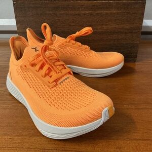 Flux Women Adapt Cantaloupe Mesh Minimalist Running Shoe Size 7.5